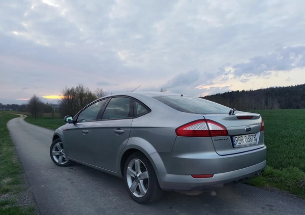 Ford Mondeo cena 21900 przebieg: 262000, rok produkcji 2007 z Czyżew małe 326